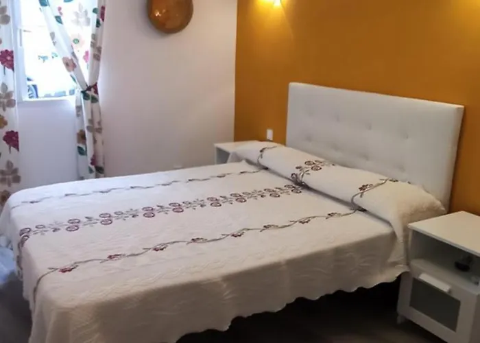Encantador En * דניה